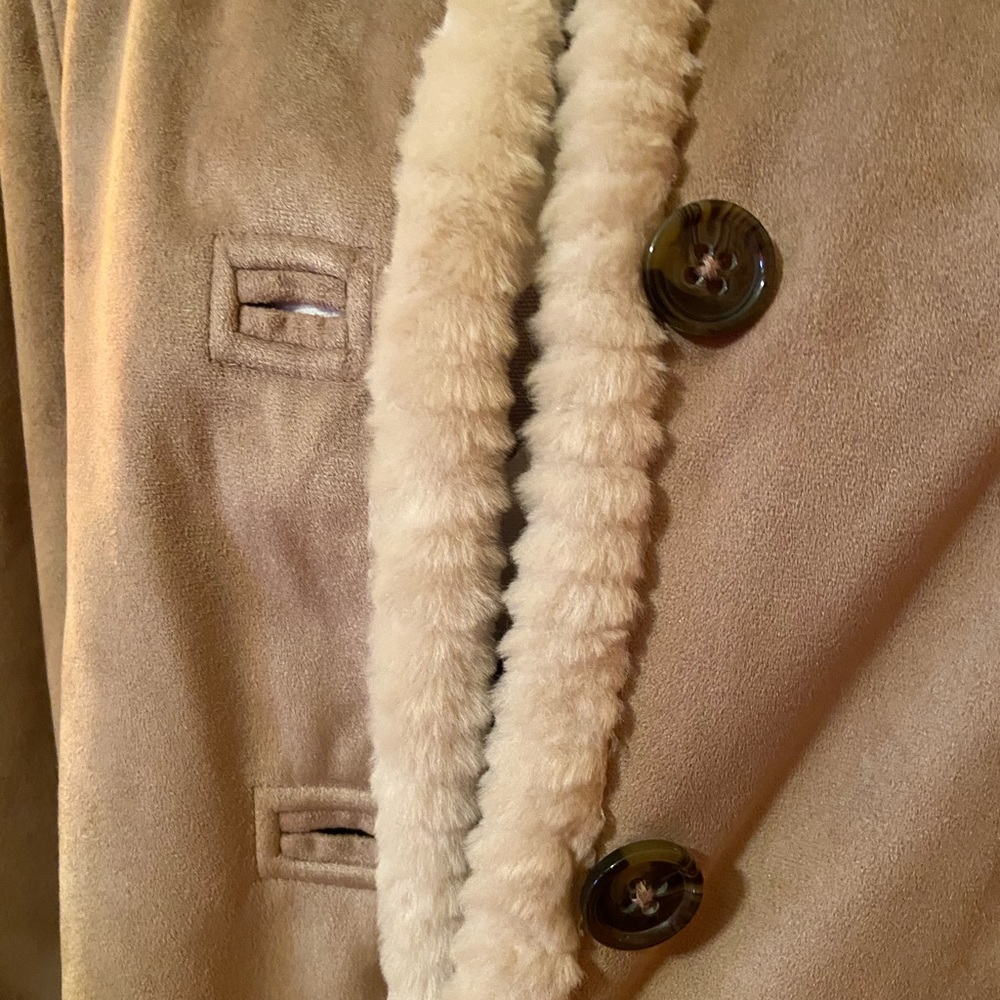 Tan Coat - Picture 3 of 7